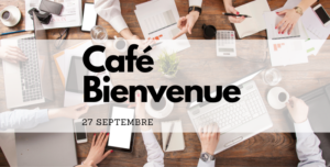 Une table avec des gens qui travaillent autour de cafés